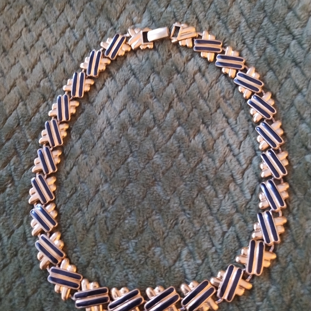 Elegant Black and Gold Women's Necklace